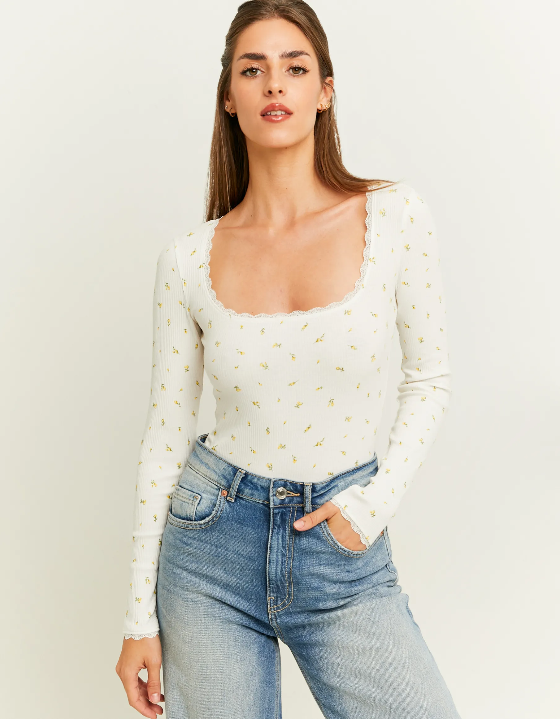 Tally Weijl Magliette Basiche | Body^Body Basico a Fiori con Dettaglio in Pizzo