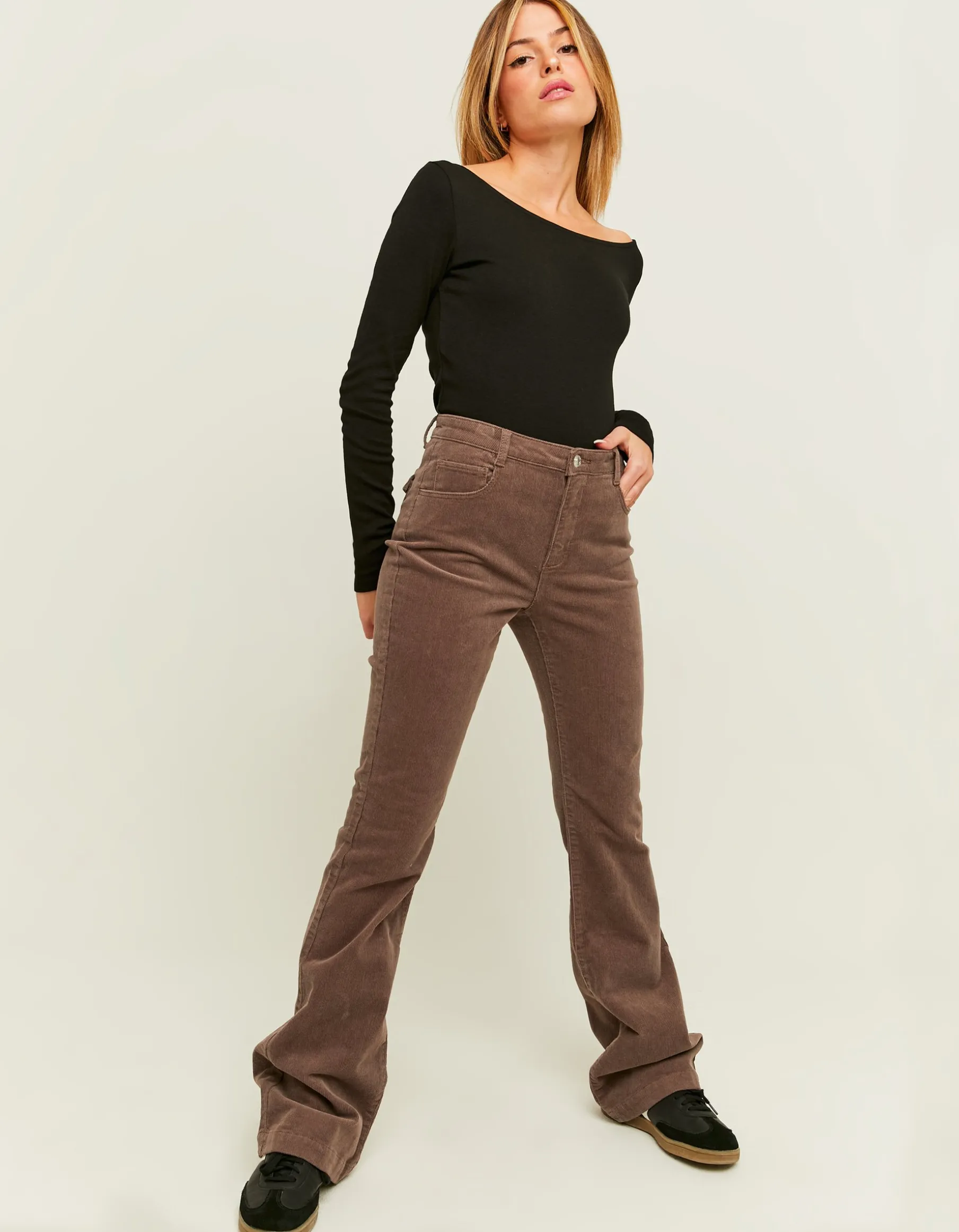 Tally Weijl Pantaloni^Pantalone Bootcut in Velluto a Coste
