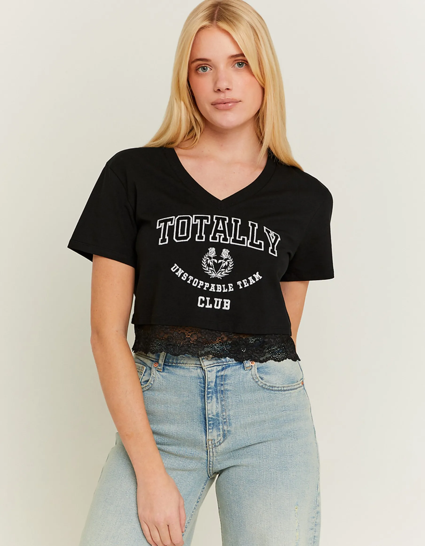 Tally Weijl Magliette Con Stampa^T-shirt Fantasia Varsity Nera con Dettaglio in Pizzo
