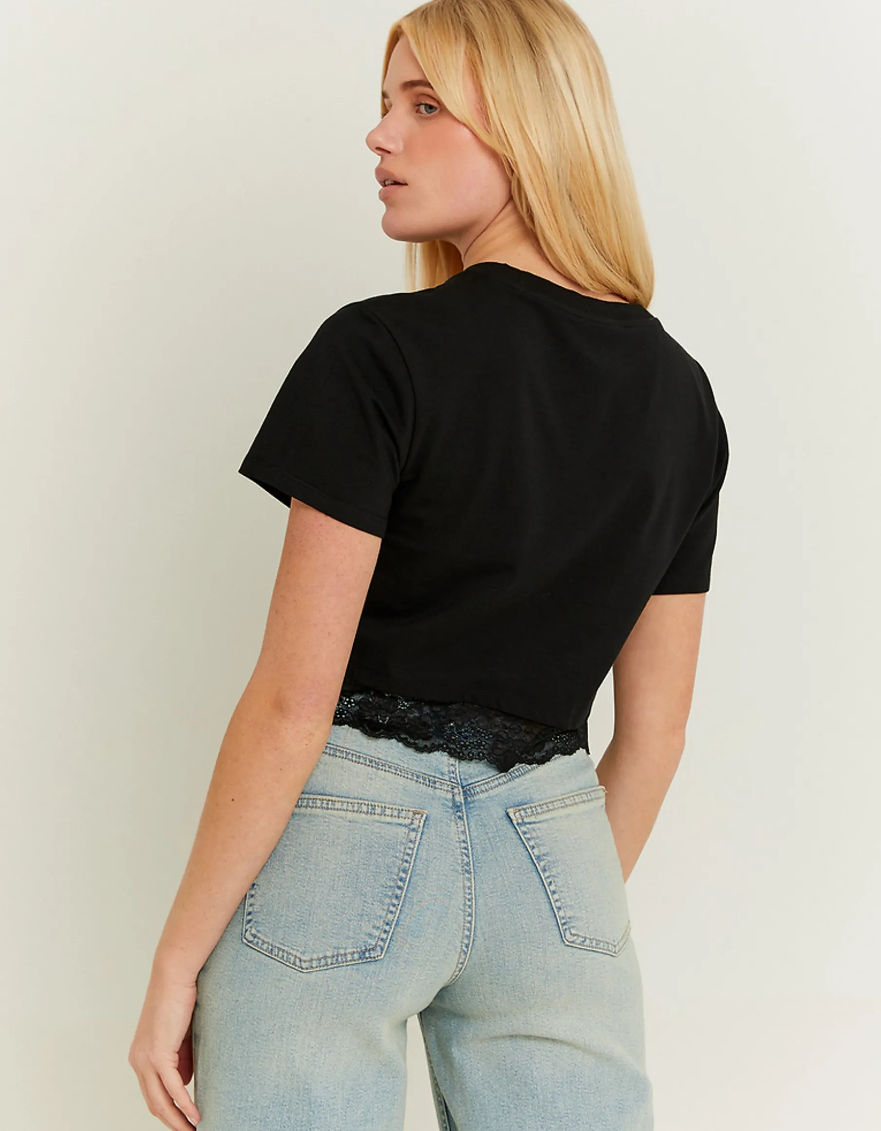 Tally Weijl Magliette Con Stampa^T-shirt Fantasia Varsity Nera con Dettaglio in Pizzo